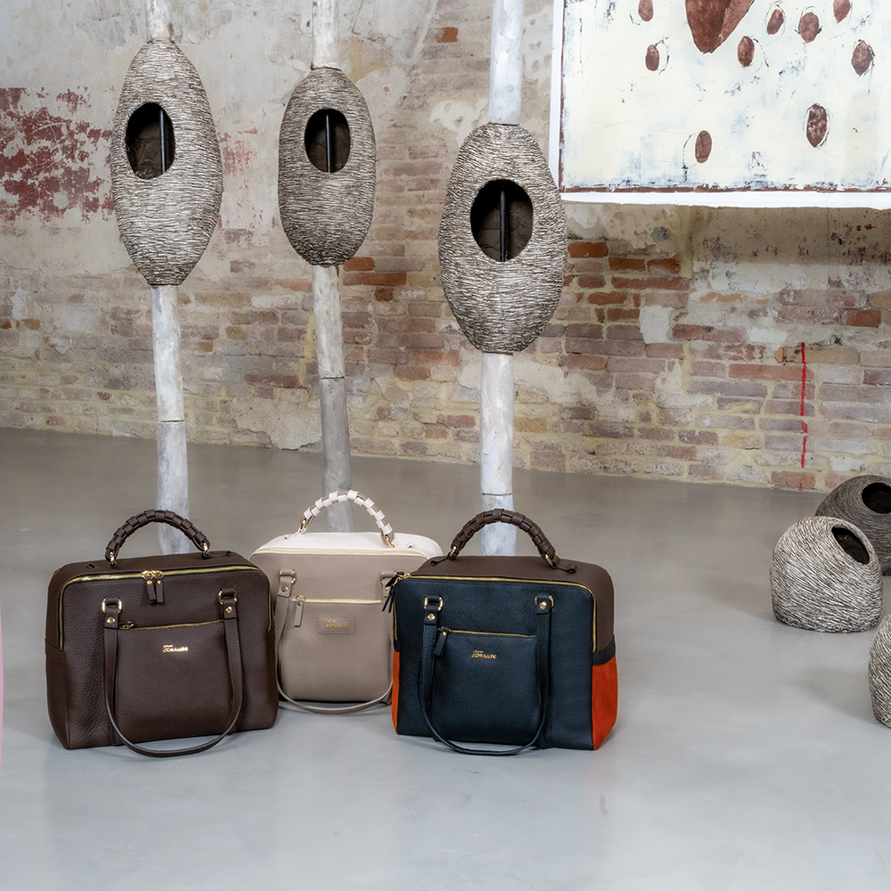 
                      
                        Borsa in pelle MIRANDA Taupe
                      
                    