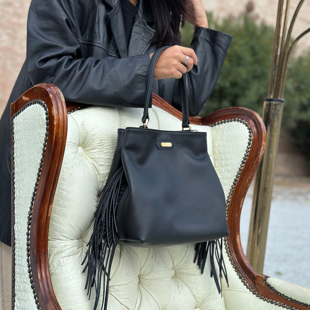 
                      
                        Borsa in pelle EMMA black
                      
                    