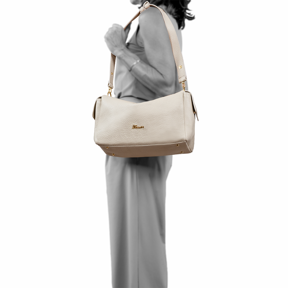 
                      
                        Borsa in pelle LIDIA gesso
                      
                    