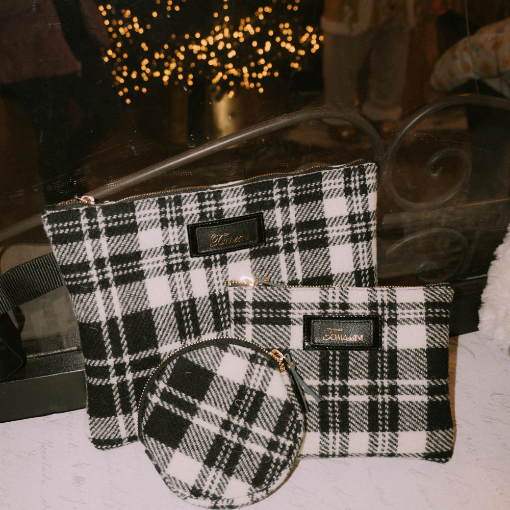 
                      
                        KIT ACCESSORI tartan
                      
                    