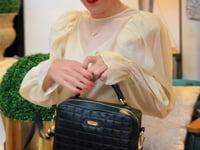 
                      
                        Carica e riproduci il video nel visualizzatore della galleria, Borsa in pelle GRACE Couture Nero
                      
                    
