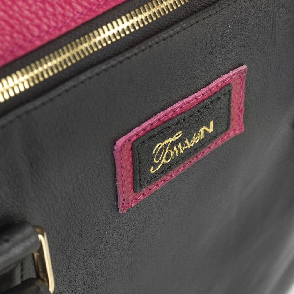 
                      
                        Borsa in pelle MARY fucsia
                      
                    