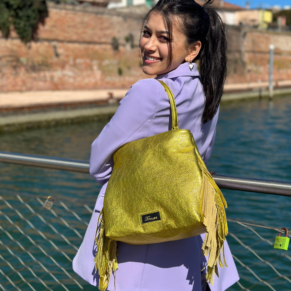 
                      
                        Borsa in pelle EMMA cedro
                      
                    