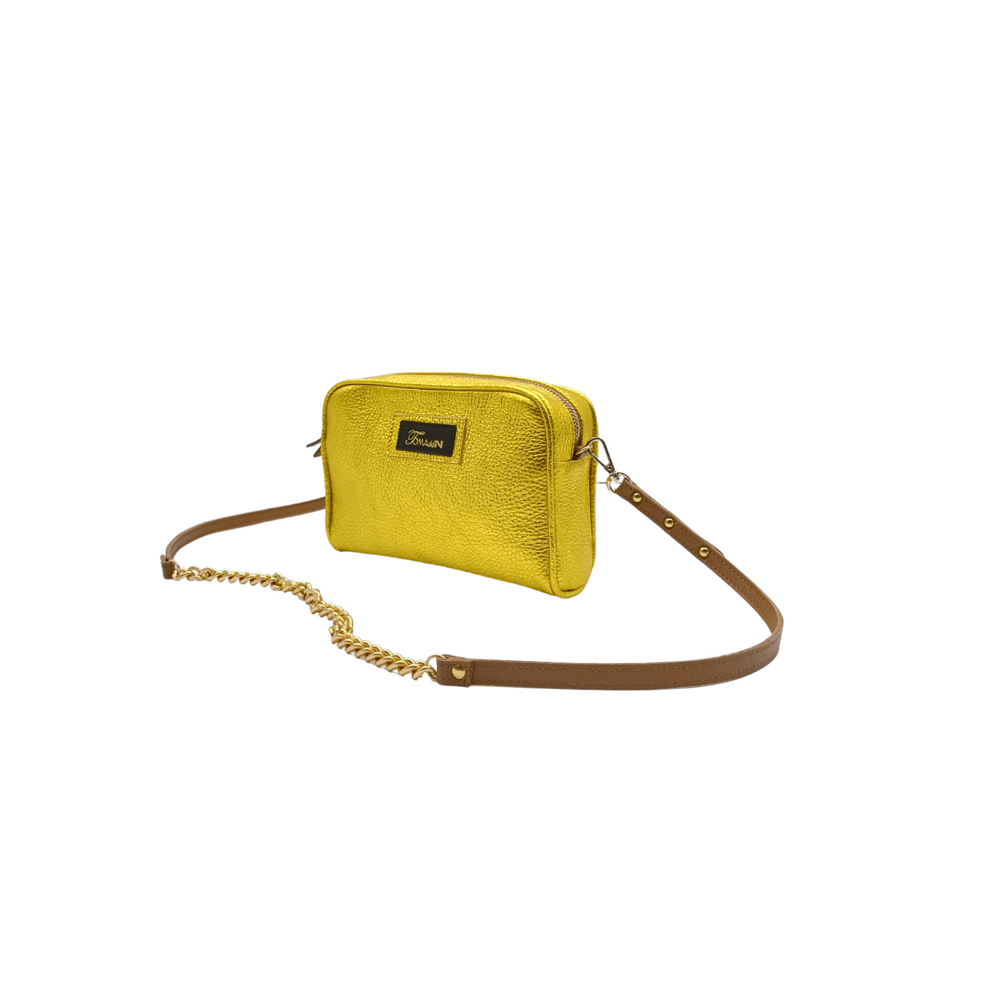 
                      
                        Borsa in pelle NINA cedro tracolla con catena
                      
                    