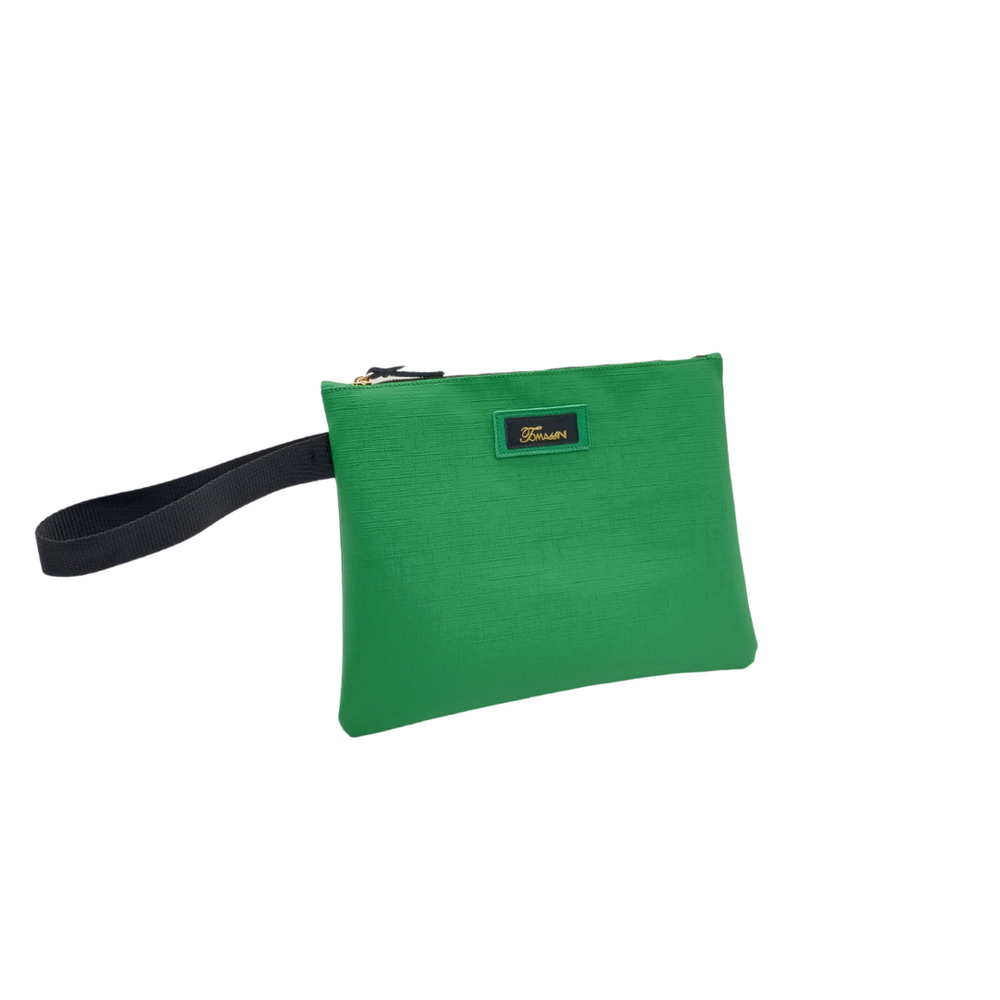 
                      
                        Maxi pochette con cinturino in tessuto
                      
                    