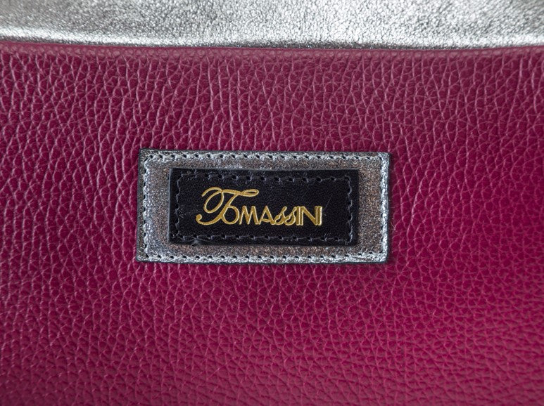 
                      
                        Borsa in pelle Grace bordeaux logo
                      
                    